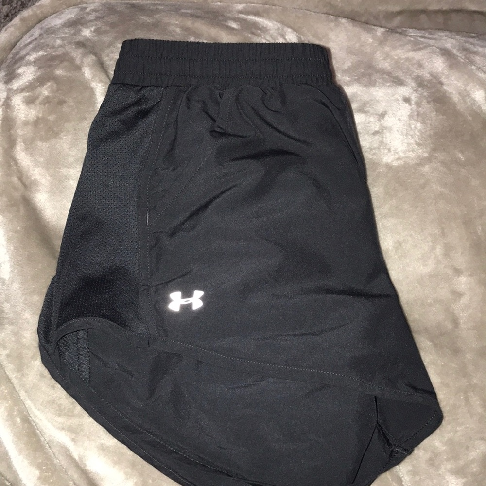 Under Armour black gym shorts